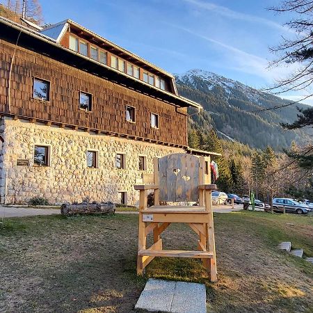 Valvasorjev Dom Pod Stolom Pansiyon Zirovnica Dış mekan fotoğraf