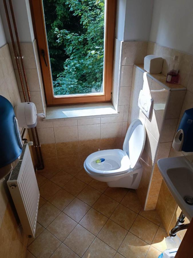 Valvasorjev Dom Pod Stolom Pansiyon Zirovnica Dış mekan fotoğraf